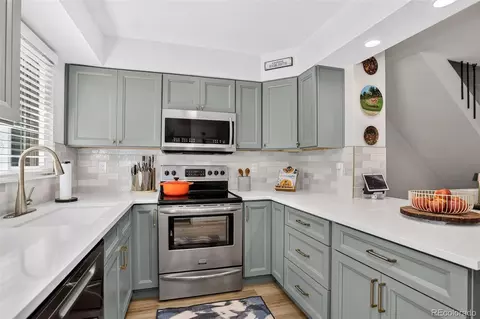 Kitchen - 11986 E Kepner Dr, Aurora, CO 80012 photo 1 of 3