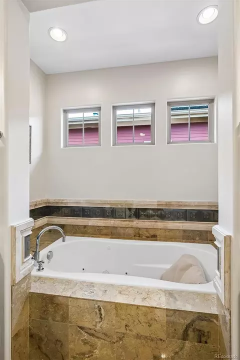 Bath - 9716 E 34th Ave, Denver, CO 80238 photo 3 of 6