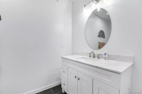 Bath - 1101 Johnson St, Wiggins, CO 80654 photo 3 of 4