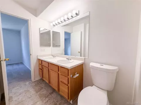 Bath - 18959 E Linvale Pl, Aurora, CO 80013 photo 2 of 5