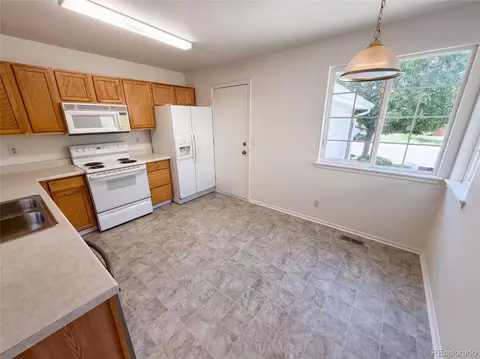 Kitchen - 18959 E Linvale Pl, Aurora, CO 80013 photo 2 of 3
