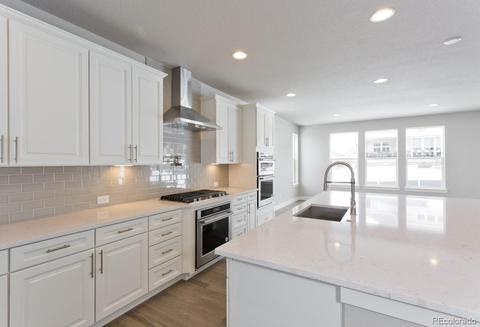 8160 S Kellerman Cir, Aurora, CO 80016 photo 2