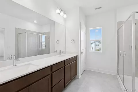 Bath - 21234 E 62nd Ave, Aurora, CO 80019 photo 1 of 1