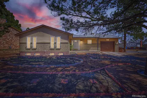 2922 Flintridge Pl, Colorado Springs, CO 80918