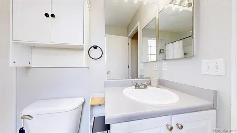 Bath - 5537 E 100th Way, Thornton, CO 80229 photo 6 of 6