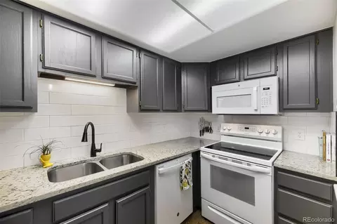 Kitchen - 12065 W Chenango Dr, Morrison, CO 80465 photo 1 of 3