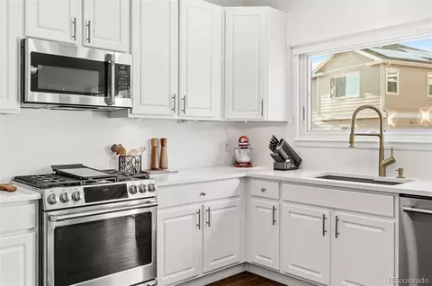 Kitchen - 22079 E Belleview Pl, Aurora, CO 80015 photo 3 of 5