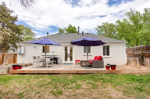 Exterior - 6920 E 5th Ave, Denver, CO 80220 photo 5 of 9