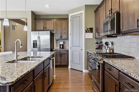 Kitchen - 27806 E Alder Dr, Aurora, CO 80016 photo 4 of 5