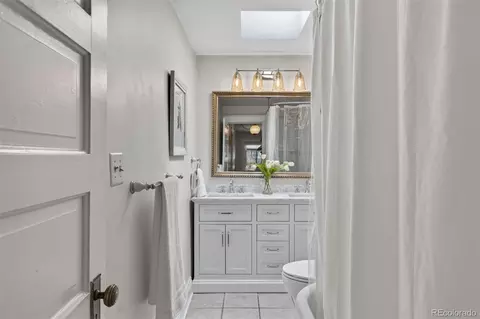 Bath - 1030 E 4th Ave, Denver, CO 80218 photo 2 of 3