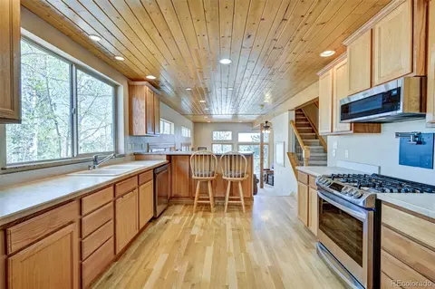 Kitchen - 447 Blacksmith Rd, Hartsel, CO 80449 photo 2 of 4