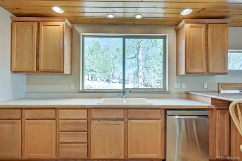 Kitchen - 447 Blacksmith Rd, Hartsel, CO 80449 photo 4 of 4