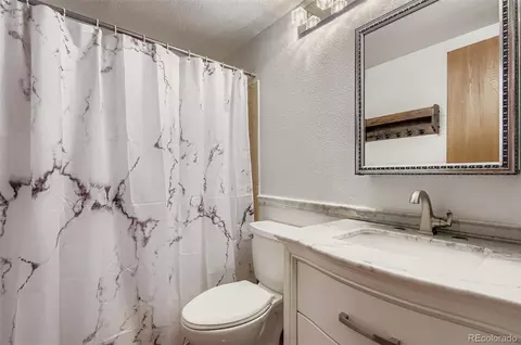 Bath - 19583 E Linvale Dr, Aurora, CO 80013 photo 1 of 4