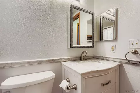 Bath - 19583 E Linvale Dr, Aurora, CO 80013 photo 2 of 4