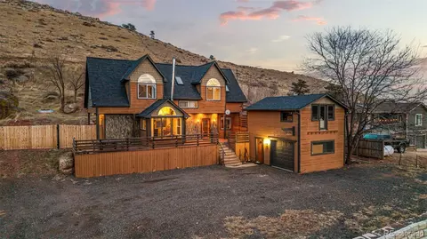 Exterior - 220 Wark Ave, Berthoud, CO 80513 photo 2 of 8