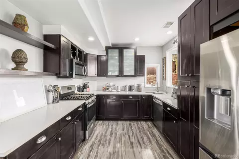 Kitchen - 220 Wark Ave, Berthoud, CO 80513 photo 2 of 4