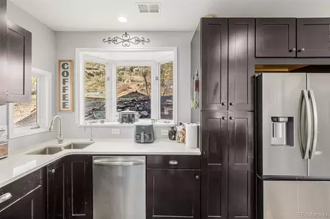 Kitchen - 220 Wark Ave, Berthoud, CO 80513 photo 3 of 4