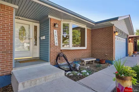 Exterior - 1576 S Wright Ct, Lakewood, CO 80228 photo 1 of 6