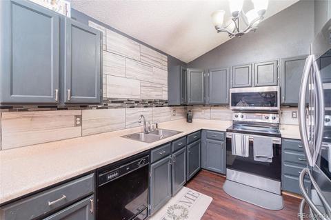 4590 Eugene Way, Denver, CO 80239 photo 8
