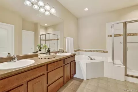 Bath - 19355 E Stanford Ave, Aurora, CO 80015 photo 5 of 6