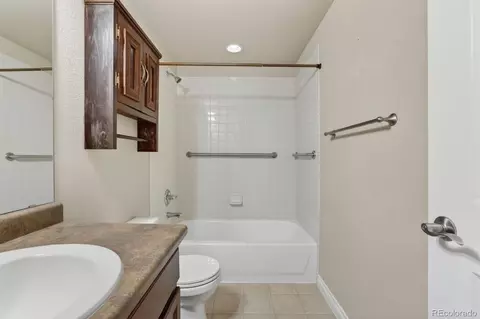 Bath - 19355 E Stanford Ave, Aurora, CO 80015 photo 2 of 6