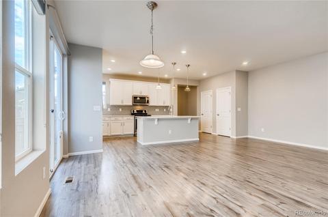 11209 E 25th Dr, Aurora, CO 80010 photo 8