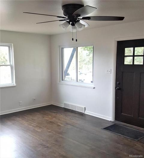 960 Lima St, Aurora, CO 80010 photo 4