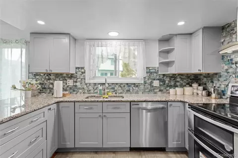 18982 E 46th Ave, Denver, CO 80249 photo 33