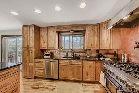 Kitchen - 15 Pawnee Dr, Boulder, CO 80303 photo 3 of 3