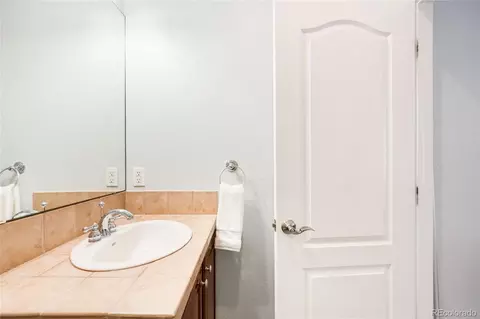 Bath - 9135 E 29th Pl, Denver, CO 80238 photo 8 of 10