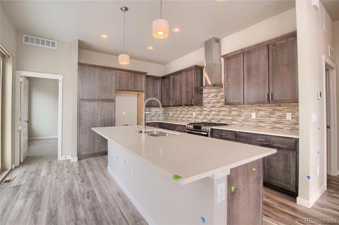 11528 E 25th Dr, Aurora, CO 80010 photo 4