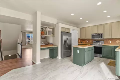 Kitchen - 16273 Windsor Creek Dr, Monument, CO 80132 photo 2 of 5