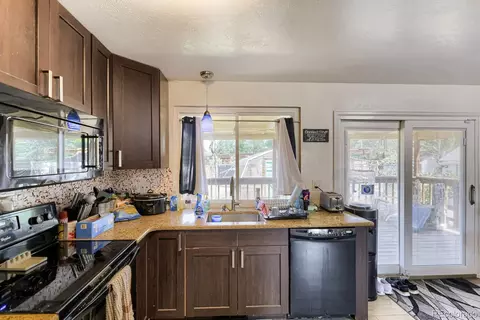 Kitchen - 16867 E Linvale Pl, Aurora, CO 80013 photo 3 of 3