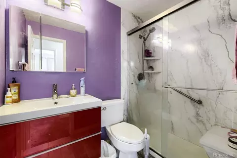 Bath - 16867 E Linvale Pl, Aurora, CO 80013 photo 1 of 2