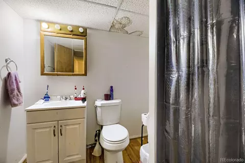Bath - 16867 E Linvale Pl, Aurora, CO 80013 photo 2 of 2