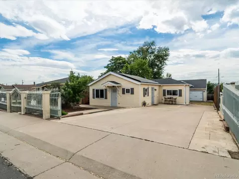 3090 W Hawthorne Pl, Denver, CO 80221