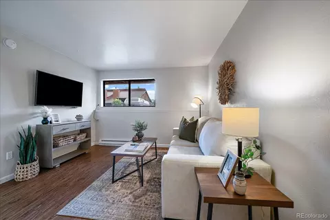 Living - 2640 Juniper Ave #38-4, Boulder, CO 80304 photo 2 of 3