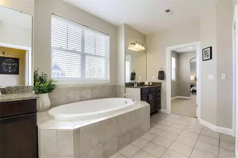 Bath - 9526 E 4th Ave, Denver, CO 80230 photo 2 of 5