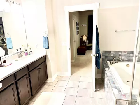 Bath - 10350 E 57th Pl, Denver, CO 80238 photo 2 of 5