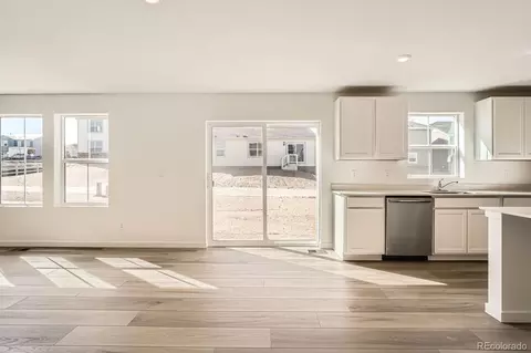 22016 E 39th Pl, Aurora, CO 80019 photo 6