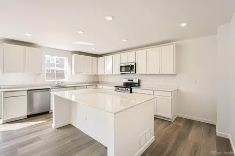 22016 E 39th Pl, Aurora, CO 80019 photo 5