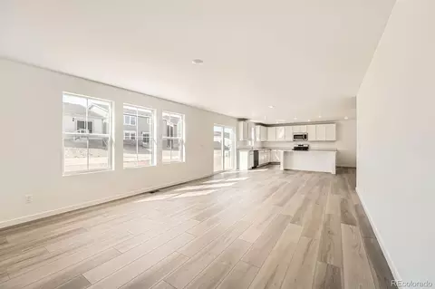 22016 E 39th Pl, Aurora, CO 80019 photo 3