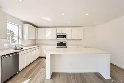22016 E 39th Pl, Aurora, CO 80019 photo 4