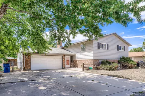 1701 Biscay St, Aurora, CO 80011