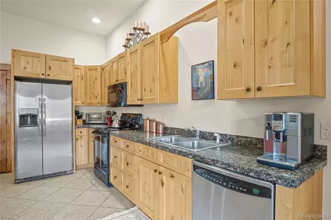 Kitchen - 314 Coronet Dr, Breckenridge, CO 80424 photo 9 of 9