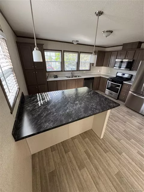 4211 E 100th Ave, Thornton, CO 80229