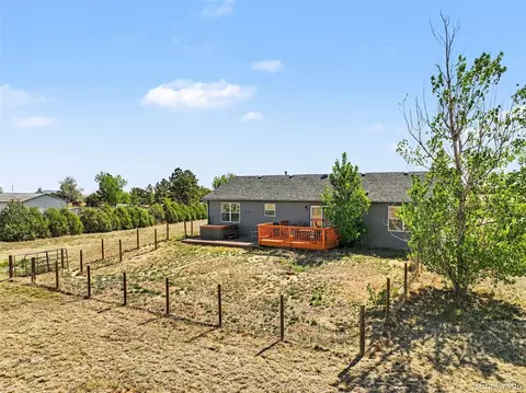Exterior - 1277 S Indianfield St, Bennett, CO 80102 photo 9 of 10