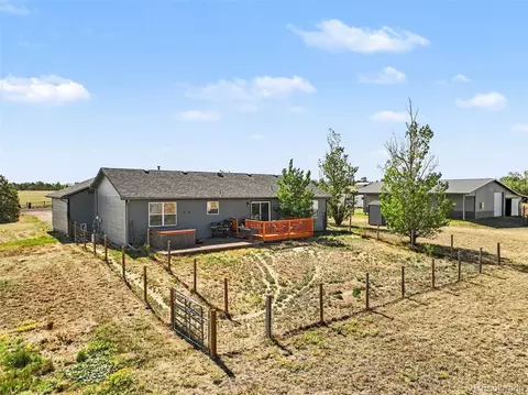 Exterior - 1277 S Indianfield St, Bennett, CO 80102 photo 8 of 10