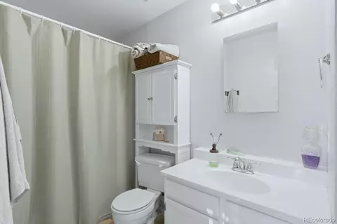 Bath - 17887 E Cornell Dr, Aurora, CO 80013 photo 2 of 2