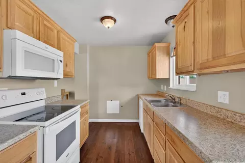 Kitchen - 7855 Elder Cir, Denver, CO 80221 photo 5 of 6